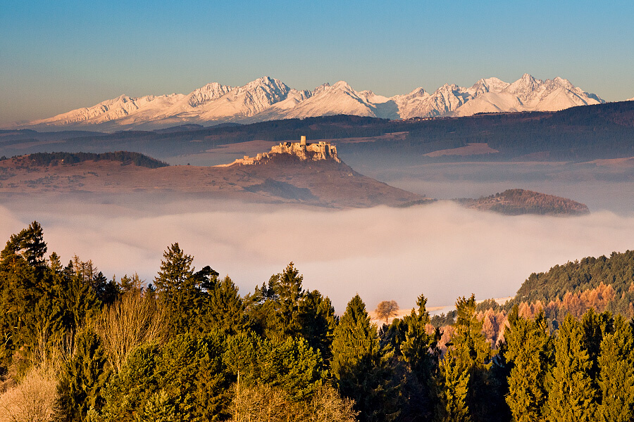 Spišský hrad od Dúbravy - Foto: Peter Dobrovský